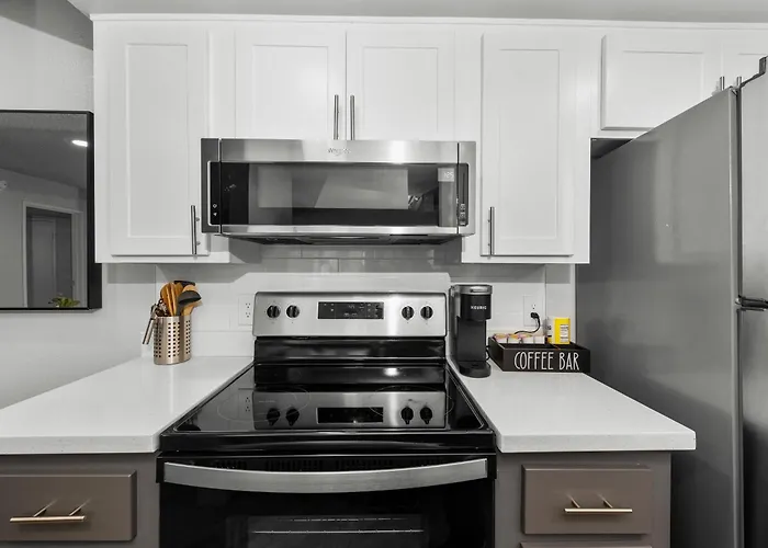 Apartment Sleek 2br Near Asu, Pool, Grill, Parking,petfrndly *